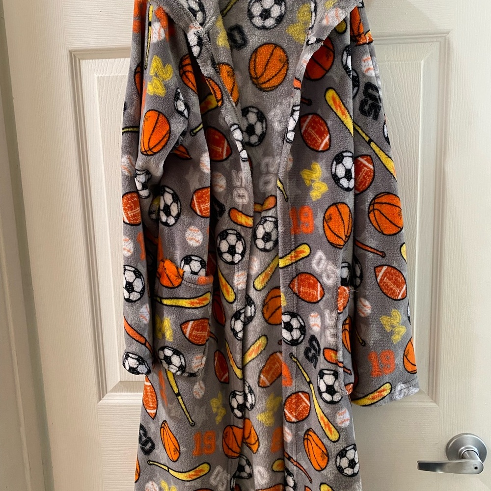 Sports Gray Hooded Robe Prince of Sleep